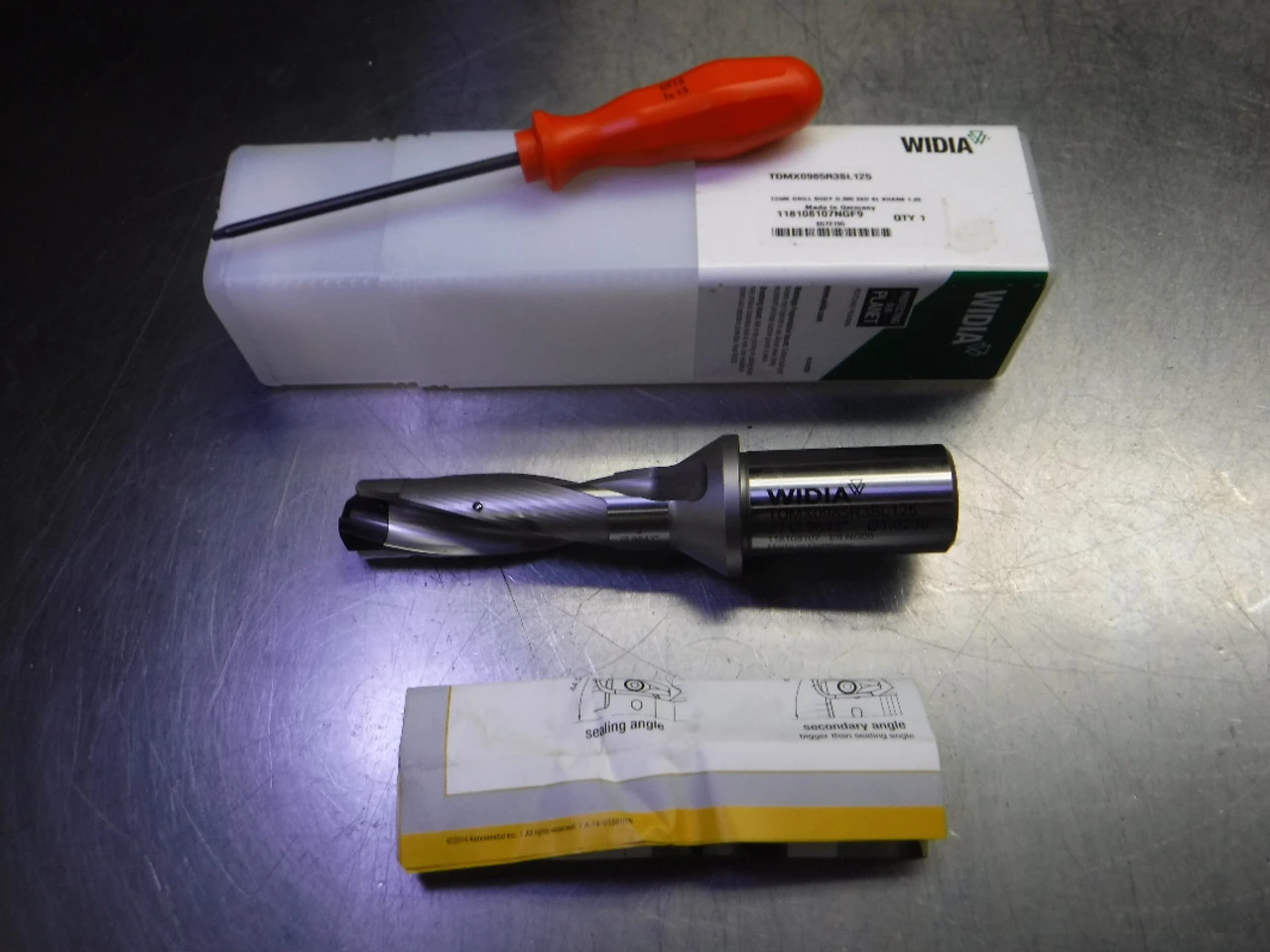 Widia 0.985" 2 Flute Coolant Thru Indexable Drill TDMX0985R3SL125 (LOC1198B)