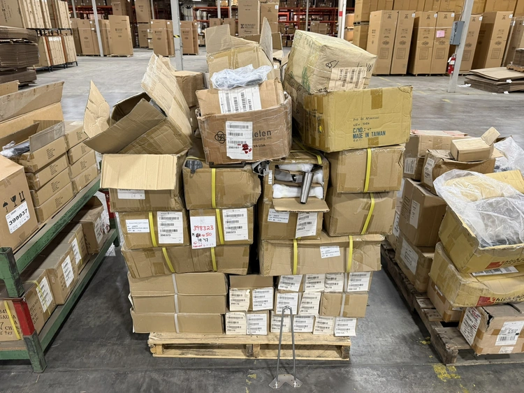 Used _UNKNOWN_ _UNKNOWN_ Handles & Knobs Michigan US | Miedema Asset Management Group #1144419