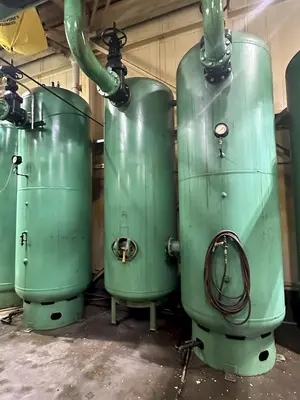 WOOD INDUSTRIAL VERTICAL AIR STORAGE TANK: STOCK #23045