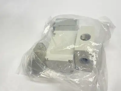NEW SMC SOLENOID VALVE, 3-PORT PILOT POPPET TYPE, 3/8" PORTS