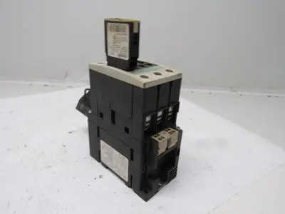 Siemens 3RT1035-3BB40 690V 40Hp Motor Starter Contactor 24VDC Coil