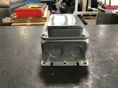 NEW HUBBELL 6256