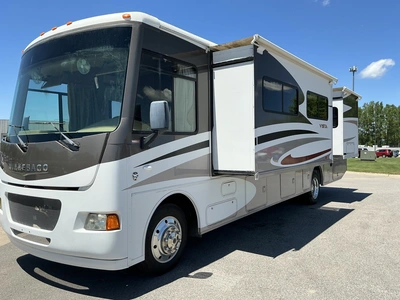 USED 2013 WINNEBAGO F53