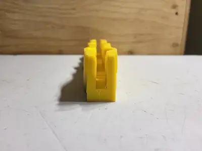 Saddle Top Rail System Fastener for Screen Decks