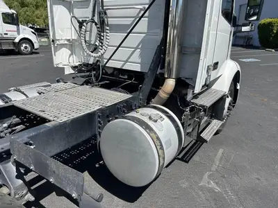 USED 2021 VOLVO VNR42T300