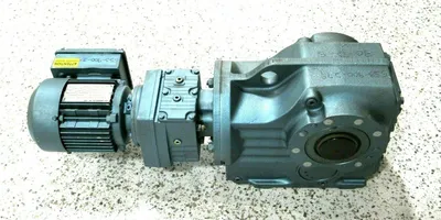 NEW SEW EURODRIVE KA77TR37DT71C4 GEARMOTOR DFT71C4 622:1