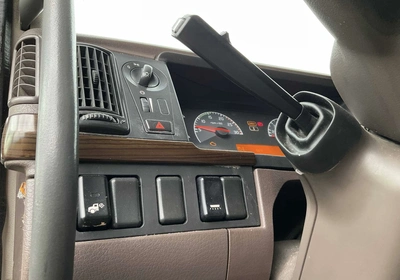 USED 2014 VOLVO VNL 6X4