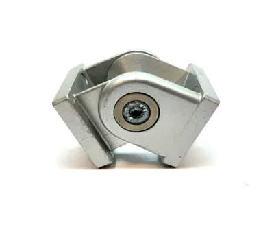 USED ROBOTUNITS ADJUSTABLE 40MM GUSSET, NO HARDWARE