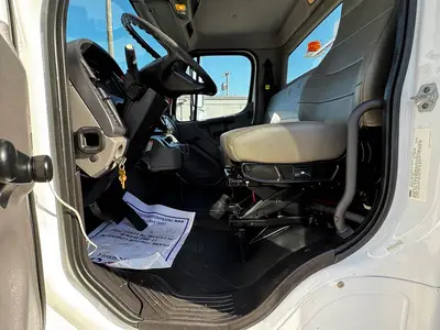 Used 2016 FREIGHTLINER M2 106 Tractors & Trailers Florida US | Truck and Van Outlet #1506256