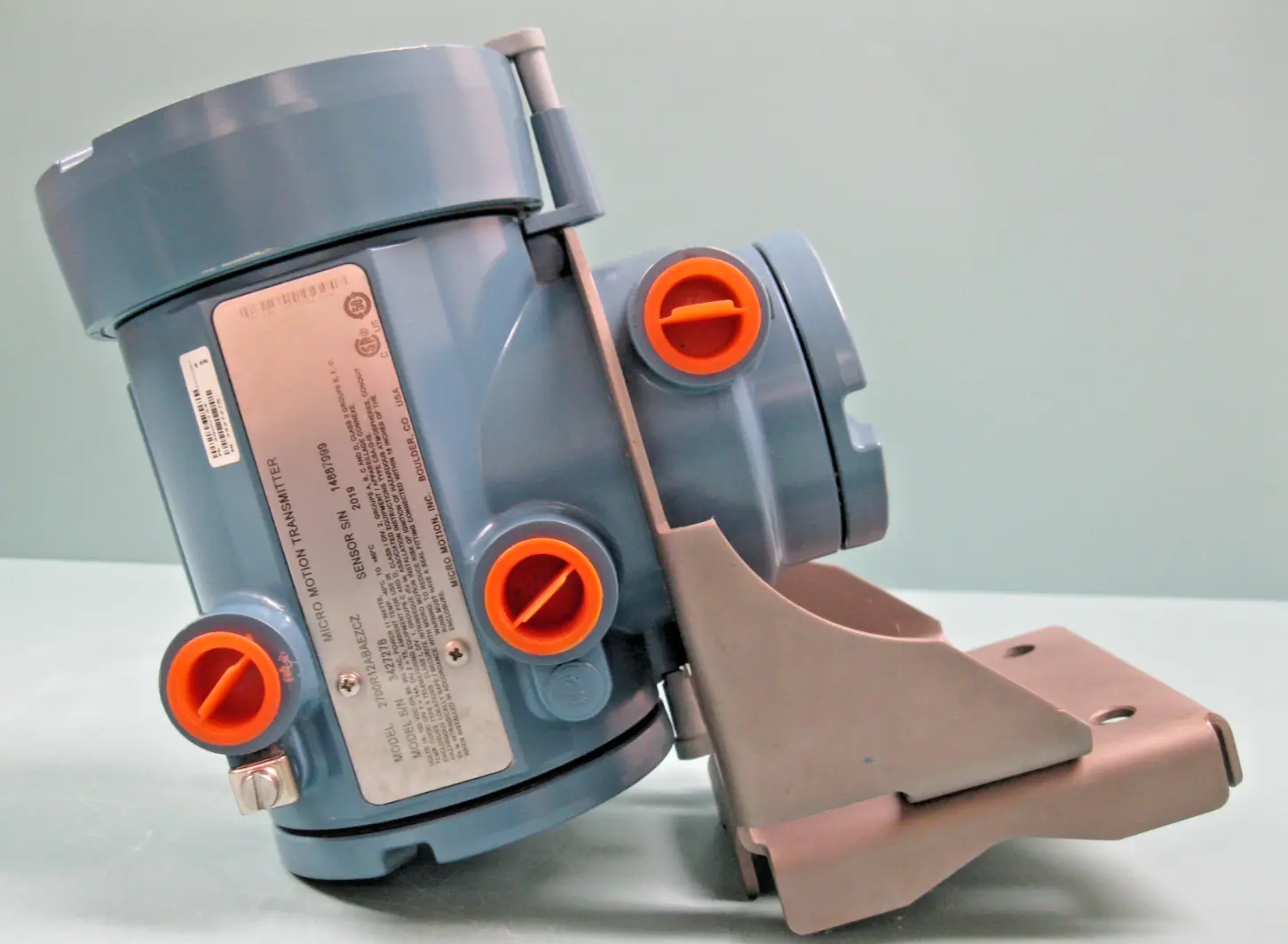 New | in-Stock Micro Motion 2700 R12 AB AEZCZ Sensors New Hampshire US | Bitter End Trading #1558063