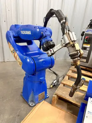 USED 2019 YASKAWA MOTOMAN AR700