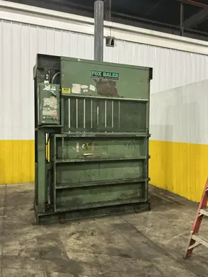 30" X 60" FOX VERTICAL HYDRAULIC CARDBOARD BALER: YOBRO #24940