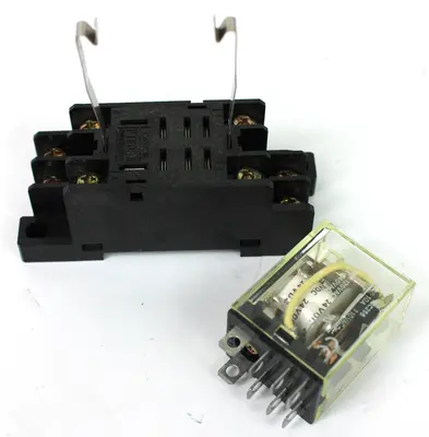 Omron LY2N Relay w/ Socket Base, 10A, 8 Pin