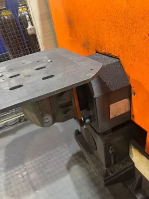 2017 CLOOS Compact Welding Cell Fabrication & Sheet Metal | Bowland Trading Ltd (7)