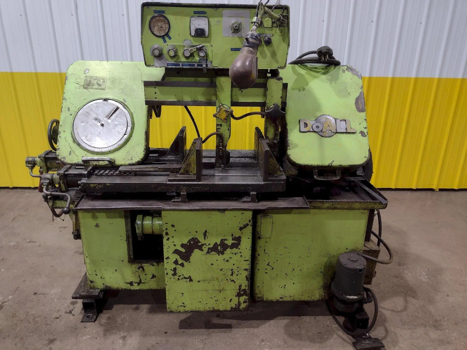 12" X 20" DOALL MODEL #C12 HORIZONTAL BANDSAW: STOCK 18712