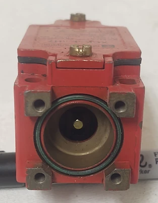 NEW Telemecanique XCK-J