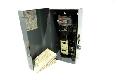 USED SQUARE D 9050-BG-5D RELAY TIMING ENCLOSURE 9050BG5D