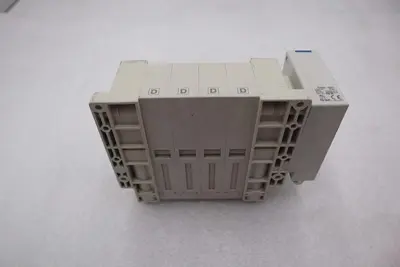 SMC SS5V3-W10S1DAND-04B-C8 / SS5V3W10S1DAND04BC8 (BRAND NEW) STOCK K-2484