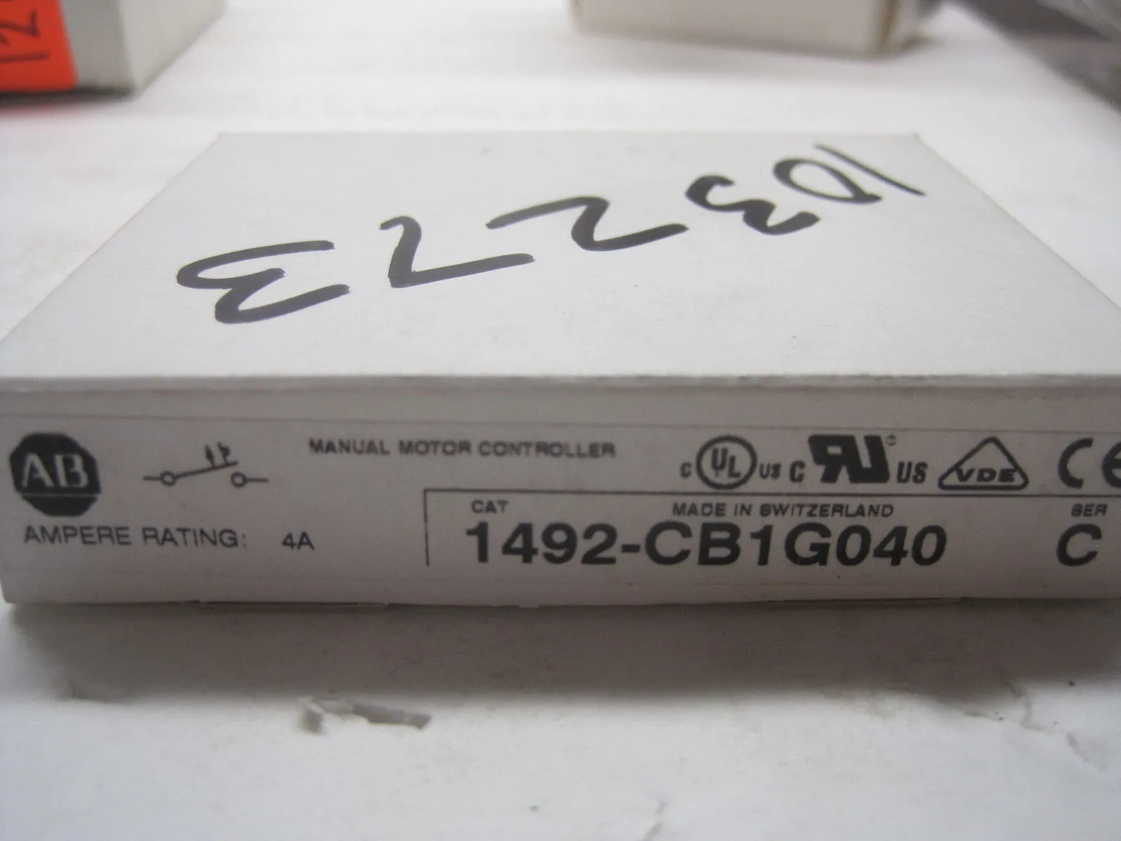 New Allen Bradley 1492-CB1G040 Circuit Breaker 1492CB1G040