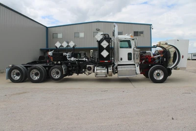 Used 2012 PETERBILT 389 Vacuum Truck Texas US | Roll Off Truck World #1491931