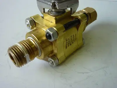 USED SWAGELOK B-63TF8
