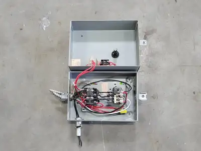 DIL-00b-40/40/z0/k Starter Control Panel