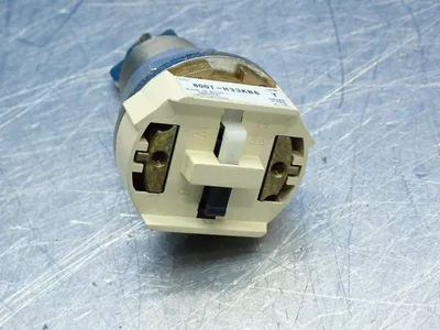 New | in-Stock ALLEN BRADLEY 800TH33KB6 Relays & Switches Ohio US | HGR 24 #864375