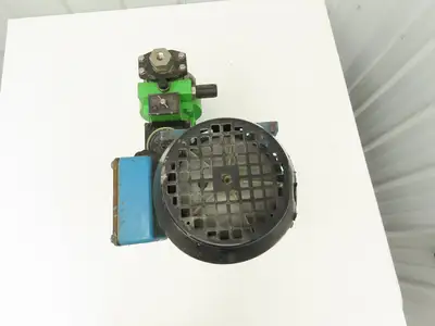 Pulsafeeder Pulsar 25H Hydraulic Diaphragm Metering Pump 9.75 GPH 1/2"NPT 460V