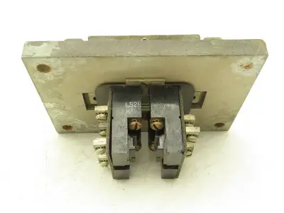 Allen Bradley X-385416 Start Stop Pushbutton Station 600V & 800H-Z31819 Contacts