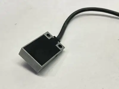 BES R01ZC-PAC70B-BP03 | Balluff  Inductive Proximity Sensor BES01W4 - Used