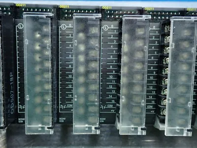 USED OMRON CJ1WOD211