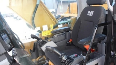 USED 2023 Caterpillar 320