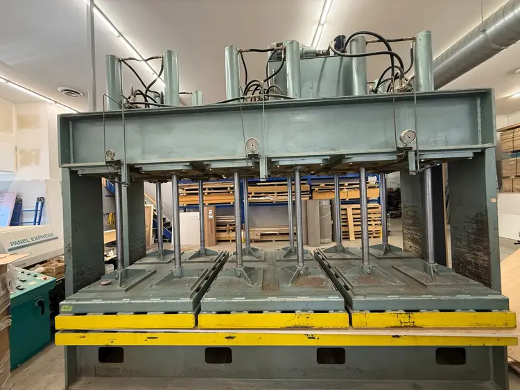 Used _UNKNOWN_ _UNKNOWN_ Laminating Presses British Columbia CA | Coast Machinery Group #1283782