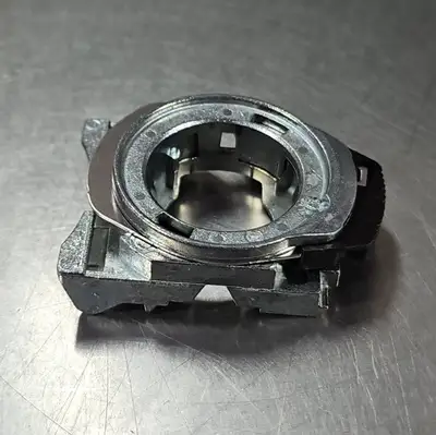 ALLEN BRADLEY 800F-ALM MOUNTING LATCH METAL 22MM (LOT OF 2). Loc 4E-10