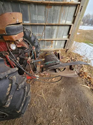 FARMALL 560 Tractor | Iron Listing (21)