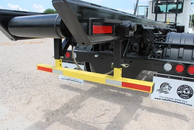 New | in-Stock 2027 MACK MD7 Rolloff Trucks Texas US | Roll Off Truck World #1491891