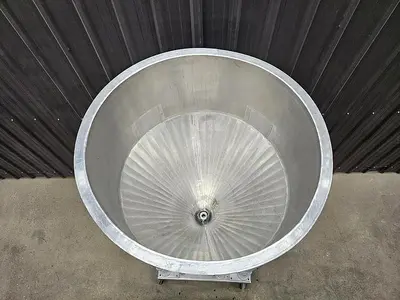 Used 125 Gallon Tank, 304 Stainless Steel