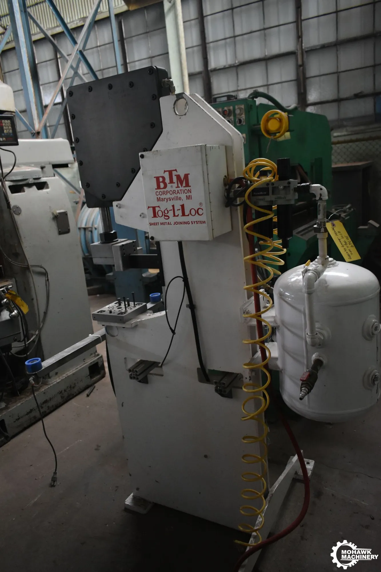 P5HX3 BTM FLOOR STANDING "TOG-L-LOC" AIR TOGGLE SHEET METAL JOINING TOOLING PRESS