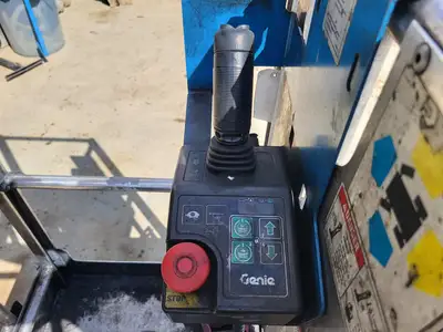 Used 2011 GENIE GR-20 Manlifts British Columbia CA | Lenmark #1426272