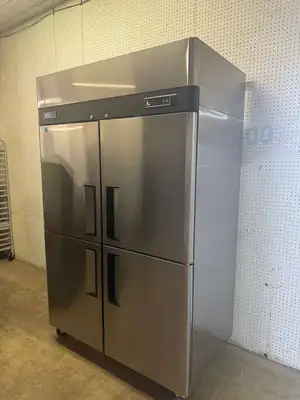 Used Turbo Air Used Turbo Air M3R47-4 52" Solid Half Door Stainless Steel Reach-In Refrigerator Refrigerators Illinois US | Falcon Restaurant Supply #1374893