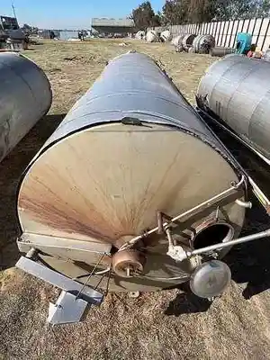 8600 gal stainless steel tank