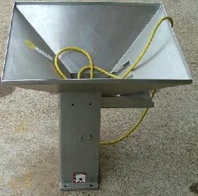 QTY. 1. SERVICE ENGINEERING INC. STAINLESS STEEL V...