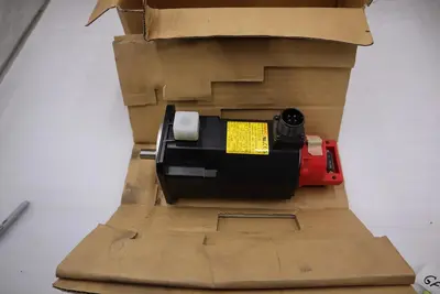 NEW OPEN BOX FANUC B2/3000 A06B-0032-B075#7000 Servo Motor STK GF90