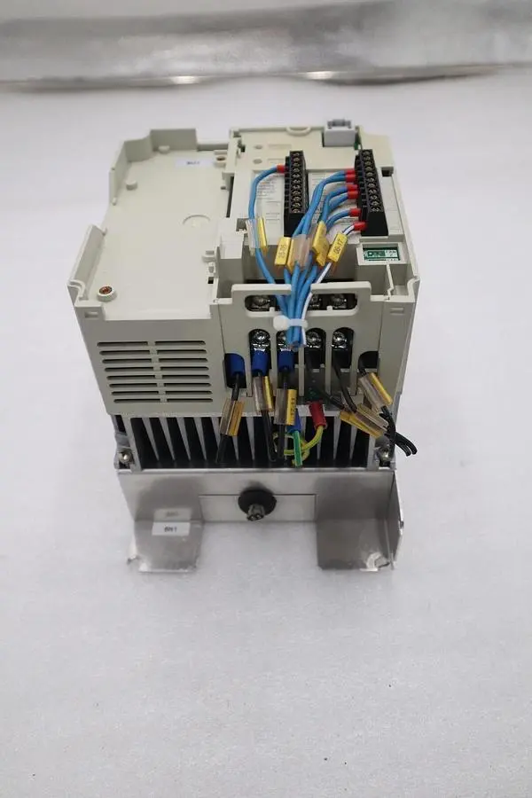 Mitsubishi FR-E540-0.75K-EC Drive 0.75 KW 2.6 Amp 480 Volts 3 Phase STK K-759-A