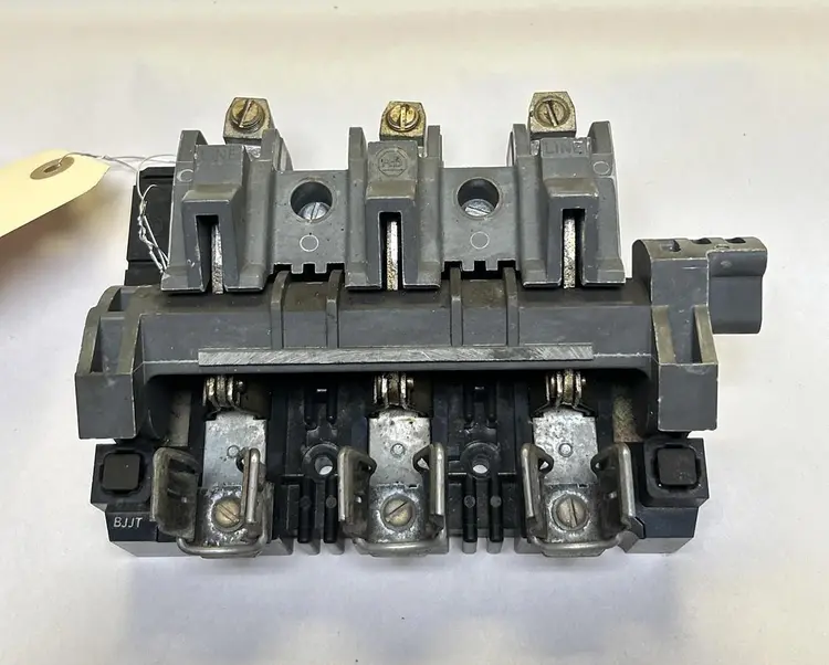 Used ALLEN-BRADLEY 40021-567-02 Miscellaneous Equipment (Electrical & Power) Ohio US | Surplus Asset Holdings #1210252