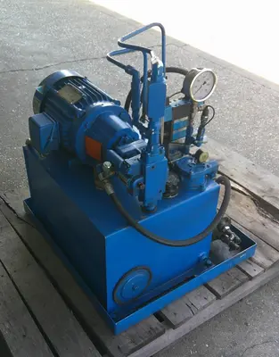 SPC9245  Pump 5 hp AirHydroPower hydraulic power unit, 25 gal reservoir tank