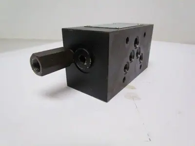 Vickers DGMX2-5-PP-BW-S-30 SystemStak Reversible Hydraulic Reducing Valve