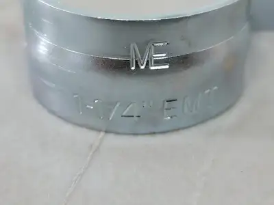 1-1/4" One Hole Conduit Strap Snap-On Type (Box of 20)