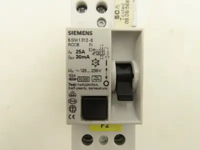 Siemens 5 SM1312-6 Current Circuit Breaker 2 Pole 25A