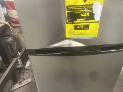 USED FRIGIDAIRE 7.5 CUBIC FEET